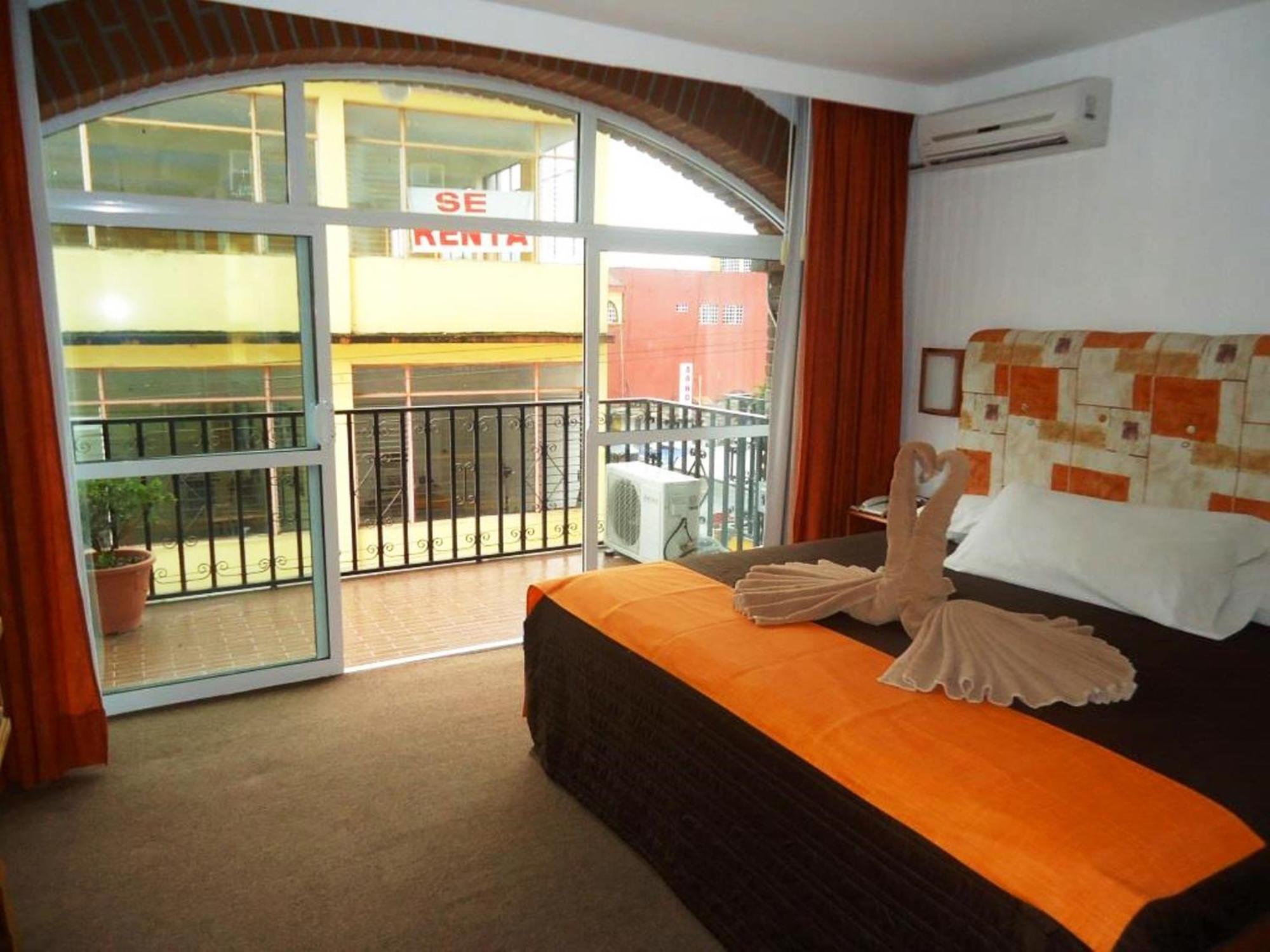 Hotel Villa De Cortez Xicotepec de Juarez Экстерьер фото