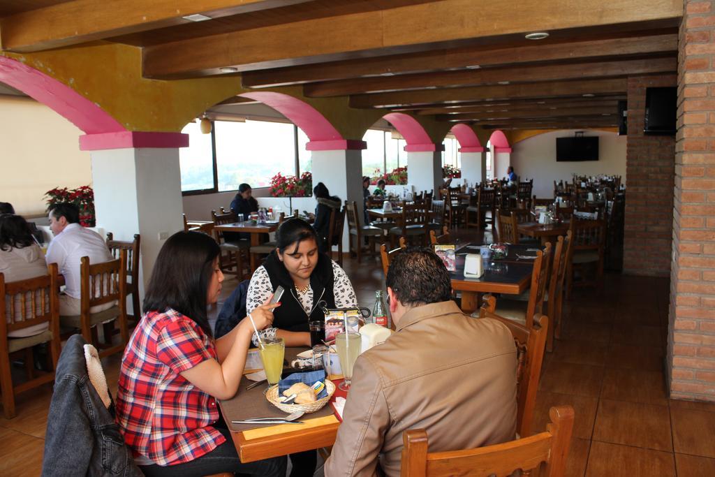 Hotel Villa De Cortez Xicotepec de Juarez Экстерьер фото
