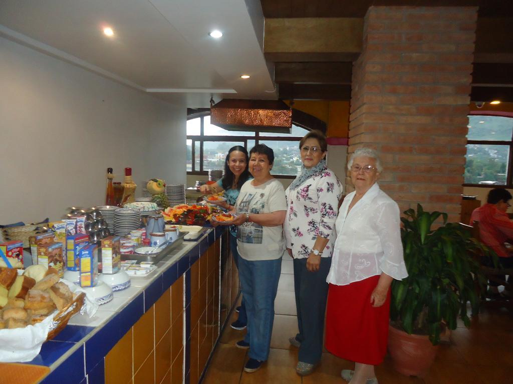 Hotel Villa De Cortez Xicotepec de Juarez Экстерьер фото