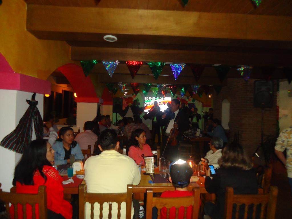 Hotel Villa De Cortez Xicotepec de Juarez Экстерьер фото